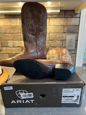 Ariat Brown Leather Western Embroidered Pull-On Boots